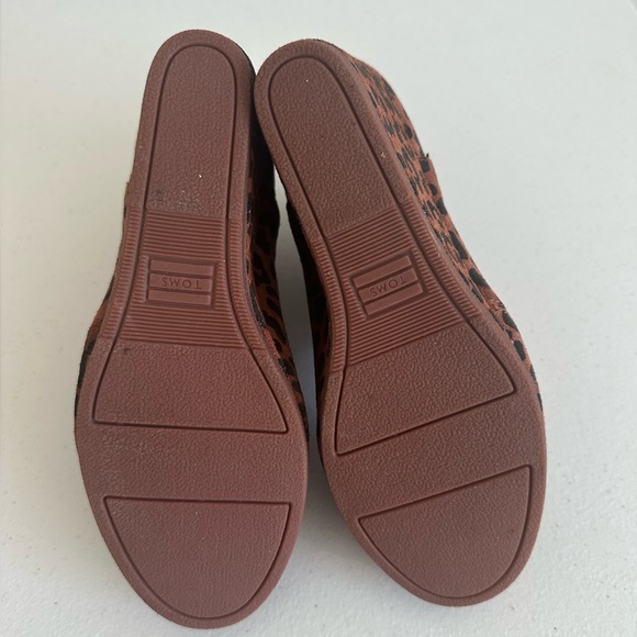 Women’s TOMS 6.5 Kelsey Leopard Wedge Boots - Picture 7 of 7